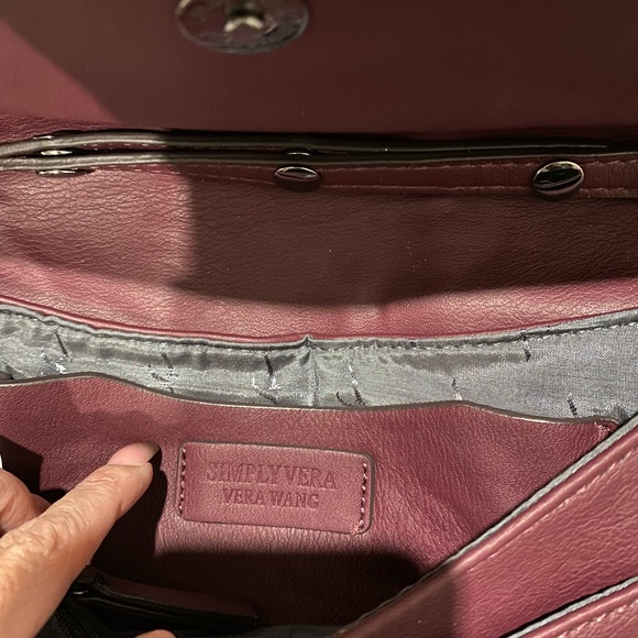 Dark Red Python Print Simply Vera, Vera Wang Cross Body Purse EUC - Picture 6 of 7